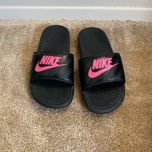 Nike black and pink Sildes Size 8